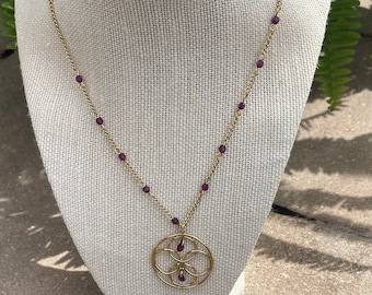 Vintage Avon Gold Tone Necklace: Purple Rhinestone Flower Pendant