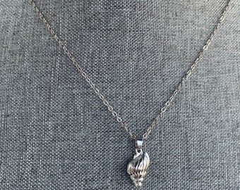 Silver Tone Shell Necklace