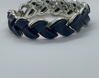 Vintage Lisner Vintage Navy Blue Lucite Braided Link Bracelet.