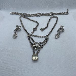 Vintage 1950 chocker necklace with clear rhinestones with bracelet and earrings set.