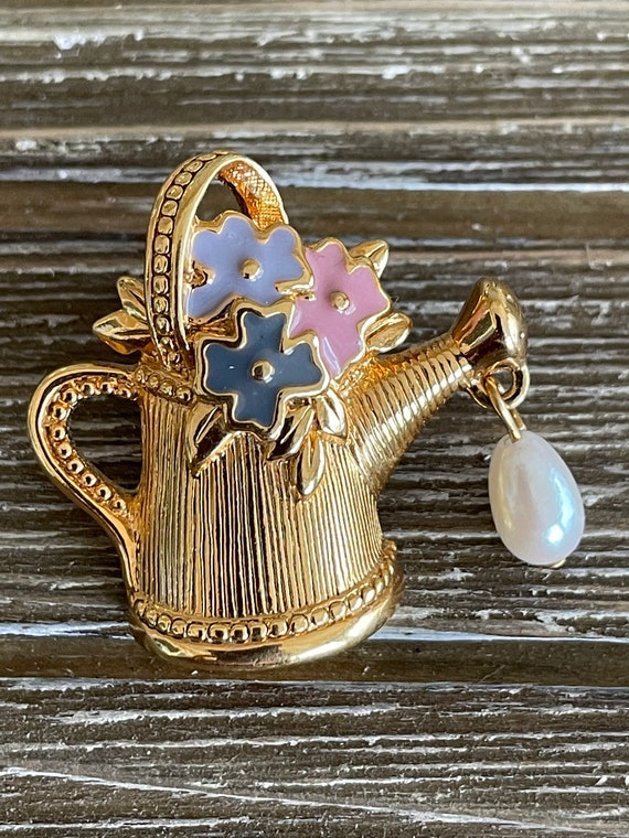 Vintage Avon Watering Can Pin with pretty Flowers 