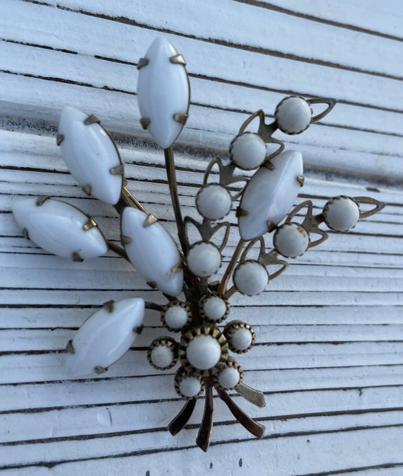 Vintage White milk Glass Flower Brooch - image 6