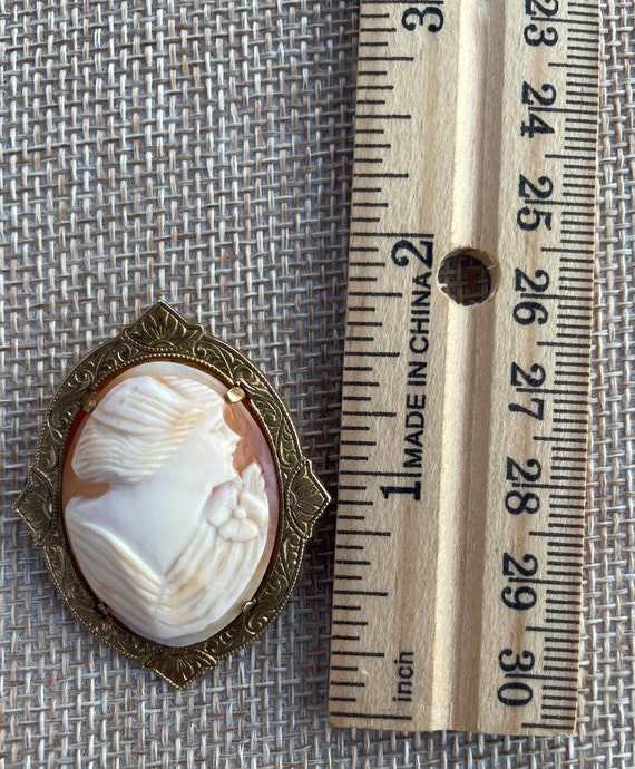 Vintage Shell Cameo lady with flower Brooch. - image 8
