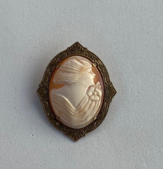 Vintage Shell Cameo lady with flower Brooch. - image 1