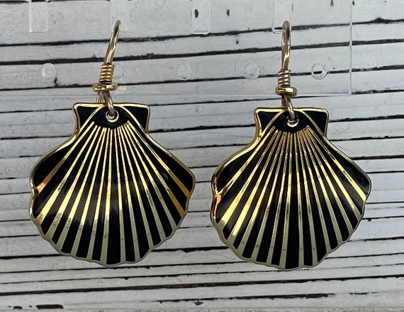 Vintage Laurel Burch Seashell earrings. - image 2