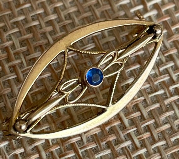 Vintage Tiny 10k gold blue sapphire pin - image 6