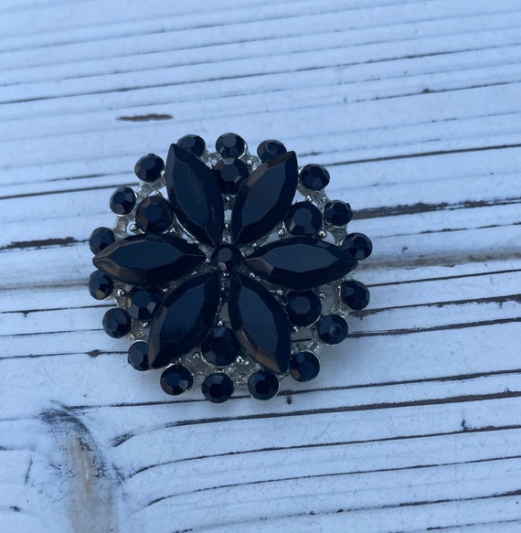 Vintage Black flower brooch