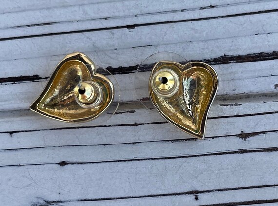 Vintage Gold tone Heart Earrings - image 3
