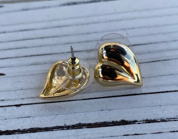 Vintage Gold tone Heart Earrings - image 5