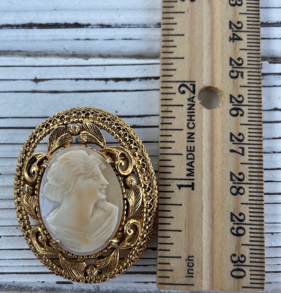 Vintage Florenza Cameo shell woman cameo - image 7