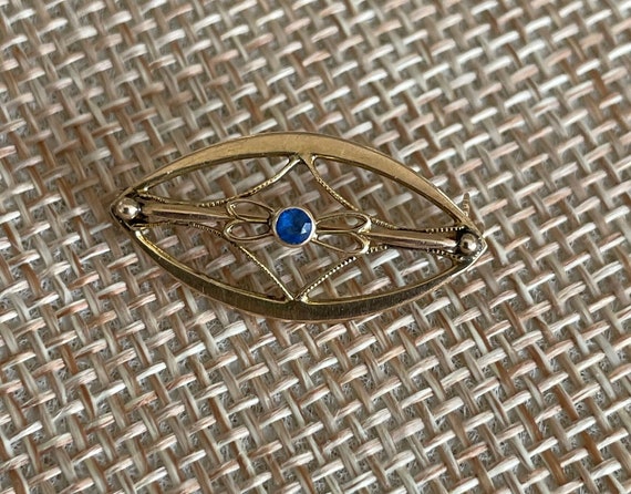 Vintage Tiny 10k gold blue sapphire pin - image 1