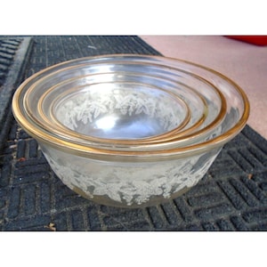 Lot Set of 4 Kitchen Nesting Mixing Serving Bowls Bartlett Collins Etched Grapevine Design Gold Rim Mid Century Modern Made in USA