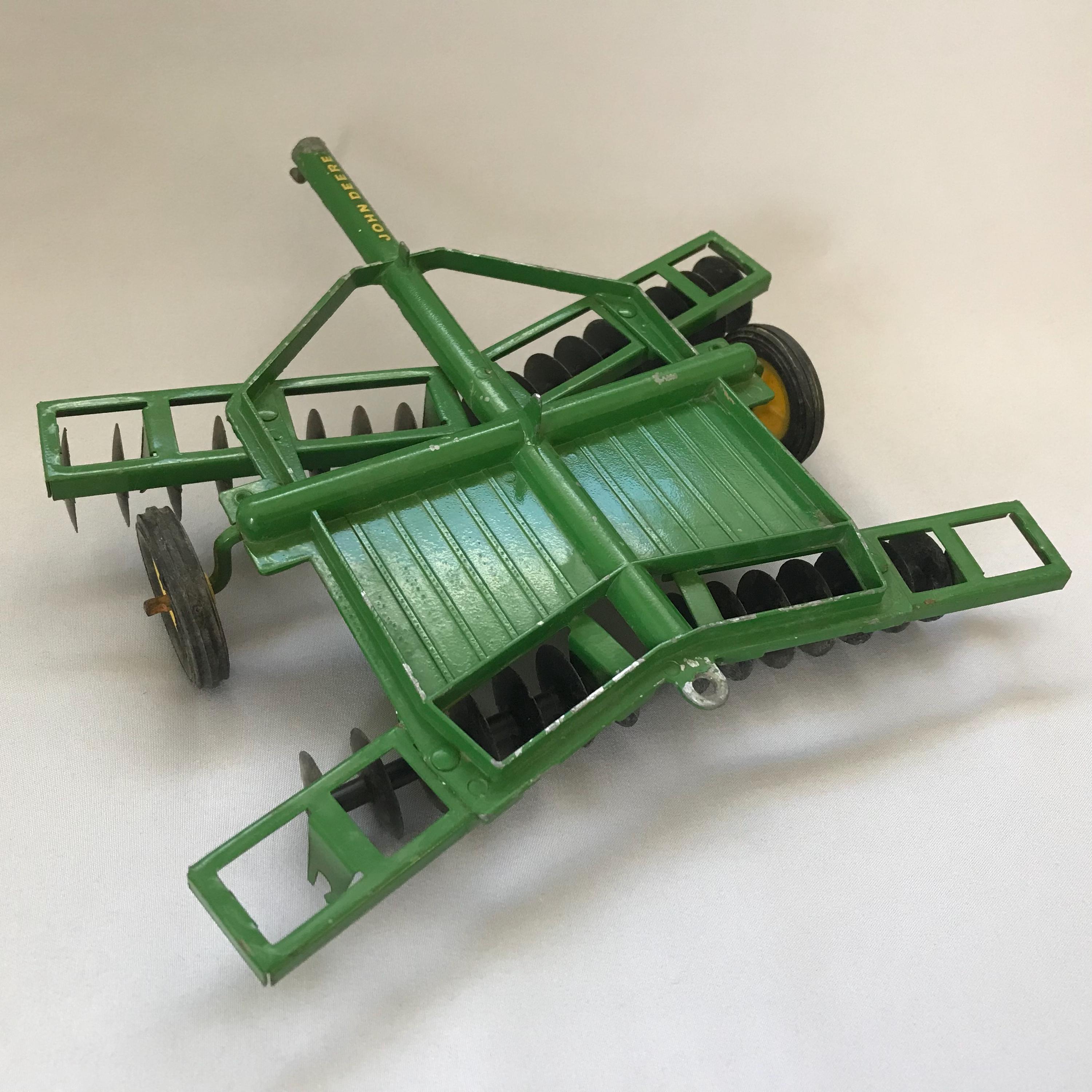 1/16 Ertle John Deere Pull-Type Tandem Disc Harrow, c.1960