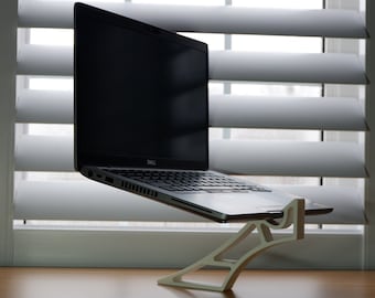 Laptop-Ständer / Dock (2-in-1)