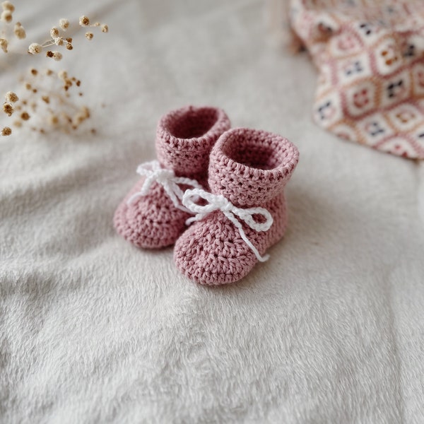 Chausson bébé en crochet