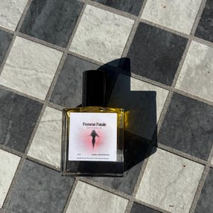 Femme Fatale Perfume Oil | Dark Feminine Energy, Attraction, Confidence (1oz) image 2