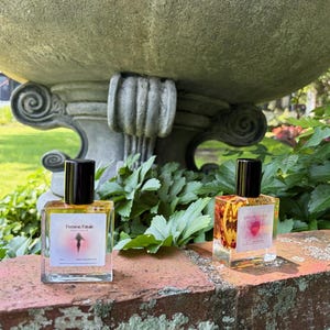 Femme Fatale Perfume Oil | Dark Feminine Energy, Attraction, Confidence (1oz) image 6