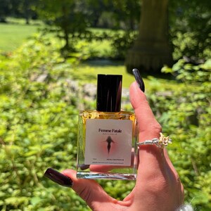 Femme Fatale Perfume Oil | Dark Feminine Energy, Attraction, Confidence (1oz) image 3