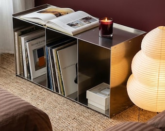 Szafka ze stali nierdzewnej, nowoczesna konsola multimedialna, stolik nocny, meble z połowy XX wieku