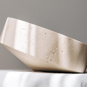Travertine Stone Serving Bowl – Large 8&quot; 20 cm Marble Decorative Bowl, Natural Fruit Bowl, Rustic Kitchen Decor, Wedding & Housewarming Gift
