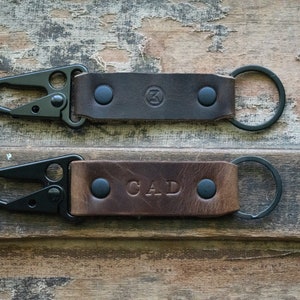 Personalisierte EDC Schlüsselanhänger, Vollnarbenleder, mit HK-Clip, taktisches langlebiges Design, jeden Tag tragen Schlüsselanhänger, Geschenk für ihn, Geschenk für sie