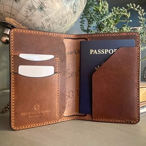 Portefeuille passeport The Parks Portefeuille passeport fait main, Portefeuille passeport en cuir de qualité supérieure, Portefeuille de voyage Horween, Cadeaux pour lui, Cadeaux pour elle Brown Oak