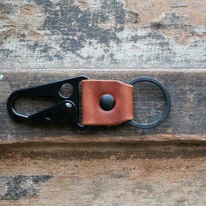 Leather Clip Keychain, Handmade Leather Keychain, EDC Keychain, Premium Leather Keychain, Tactical Keychain, Minimalist Key fob English Tan