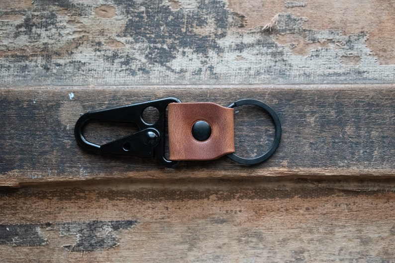 Leather Clip Keychain, Handmade Leather Keychain, EDC Keychain, Premium Leather Keychain, Tactical Keychain, Minimalist Key fob Natural Dublin