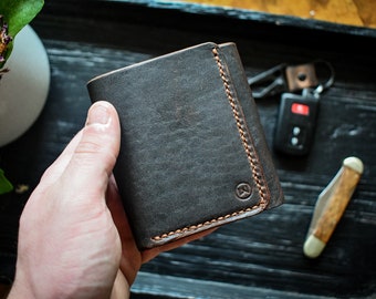 Die YW Trifold - Handgemachte dreifache Brieftasche, Horween dreifache Brieftasche, personalisierte dreifalte Brieftasche, Geschenk für ihn sie