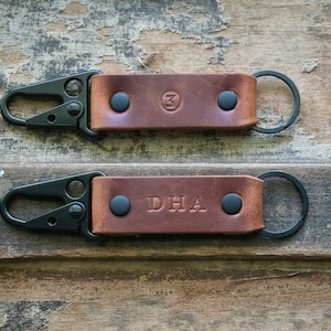 Personalized Leather Keychain, Leather Clip Keychain, EDC Keychain, Premium Leather Keychain, Tactical Keychain, Personalized Key fob, Gifts English Tan