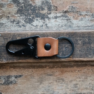 Leather Clip Keychain, Handmade Leather Keychain, EDC Keychain, Premium Leather Keychain, Tactical Keychain, Minimalist Key fob Buck Brown