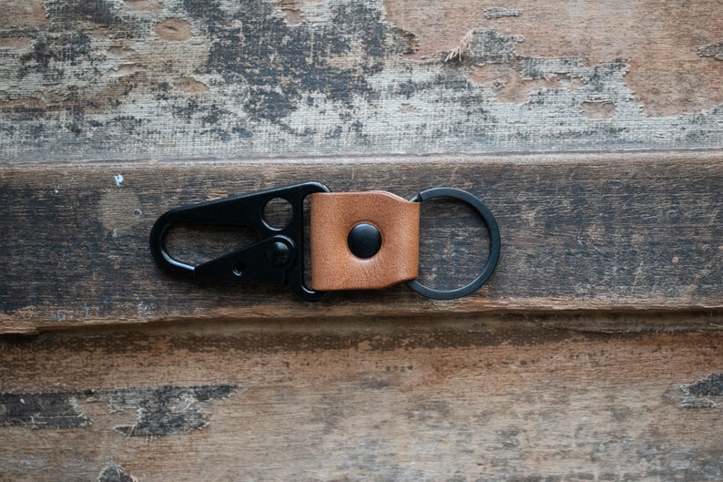 Leather Clip Keychain, Handmade Leather Keychain, EDC Keychain, Premium Leather Keychain, Tactical Keychain, Minimalist Key fob Buck Brown