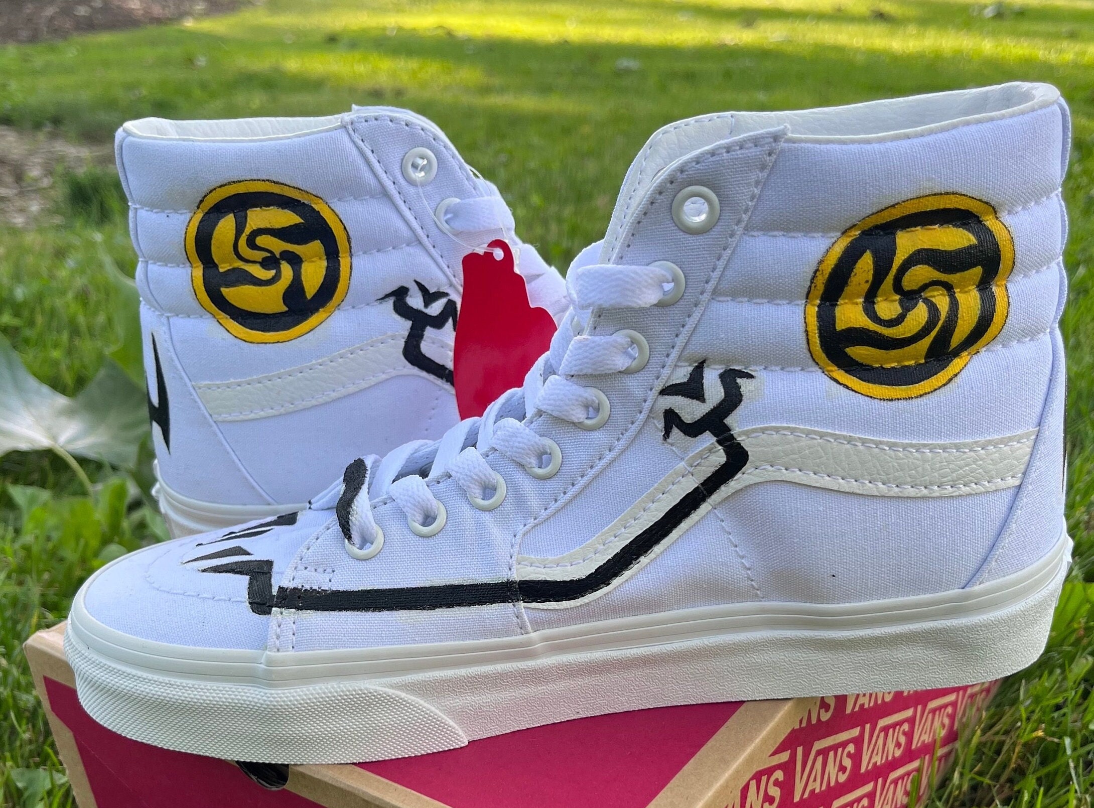 Jujutsu Kaizen 10.5 Vans Shoes with custom painted Anime Design Jujutsu Kaisen Inspired High Top Vans/anime Shoes - Etsy main image 3