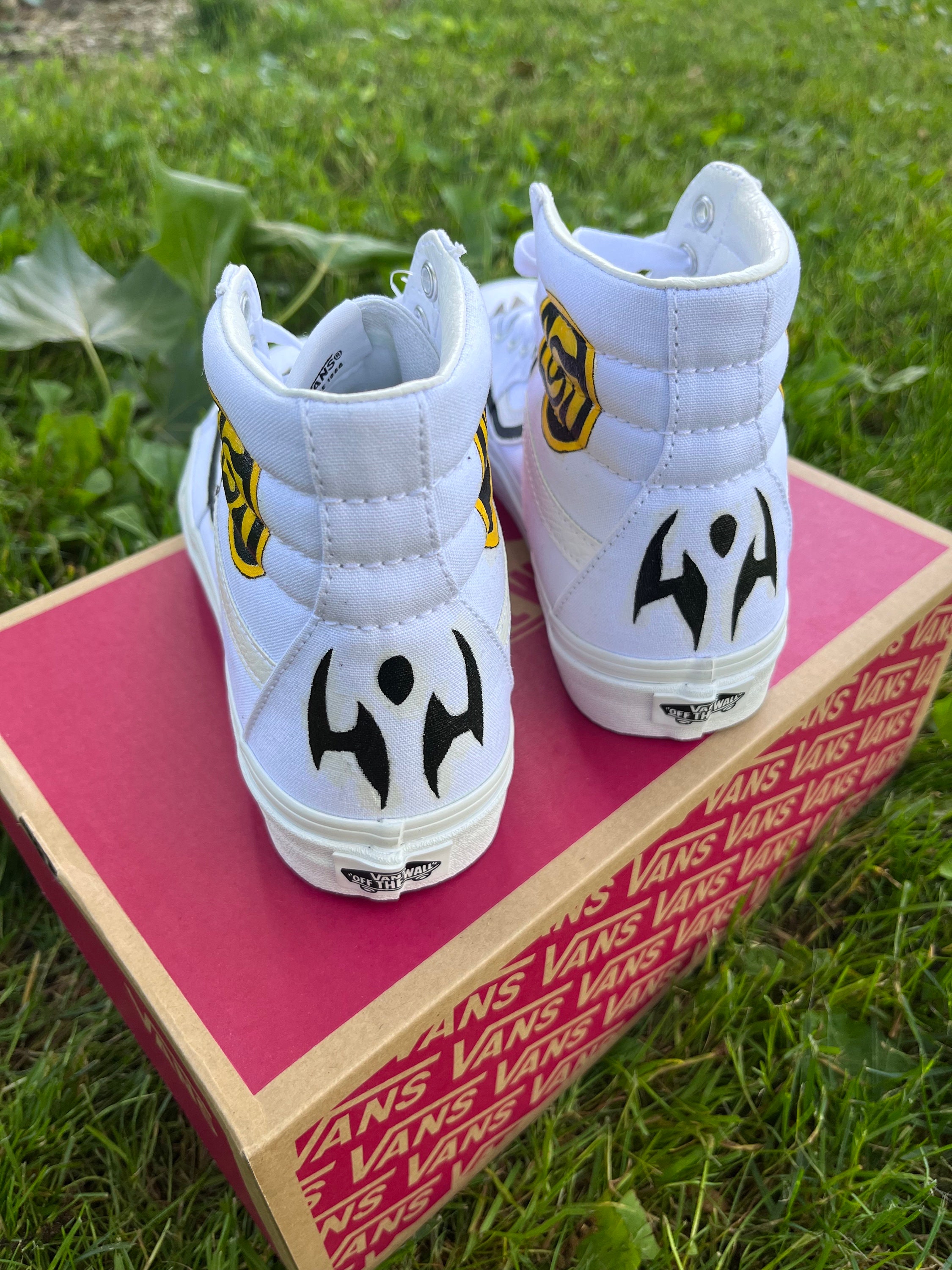 Jujutsu Kaisen Inspired High Top Vans/anime Shoes - Etsy display picture 3