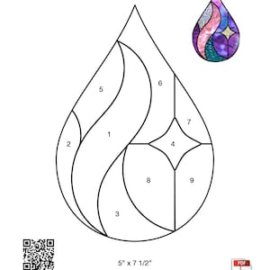 Pode incluir: Um desenho a preto e branco de um padrão de vitral em forma de lágrima. O padrão é dividido em nove seções, numeradas de 1 a 9. O desenho mede 5 polegadas por 7 1/2 polegadas.