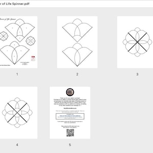 Può includere: Una collezione di cinque immagini digitali in bianco e nero. Le immagini presentano disegni geometrici, tra cui il modello del Fiore della Vita, con varie disposizioni di cerchi e linee sovrapposte. Un'immagine include testo e un codice QR.