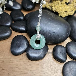 Kleiner grüner Aventurin 18 mm Donut-Pi-Stein Anhänger, verstellbare Seilhalskette