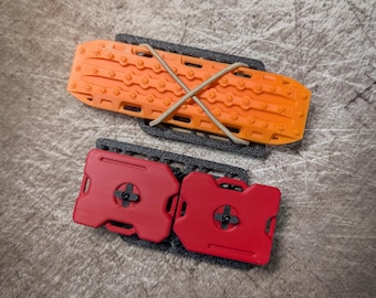 RC4WD 4Runner body Rotopax Cells and Recovery Boards mounts