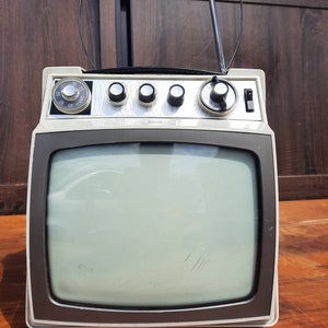 toshiba 1977, televisor blanco y negro 14 pulgadas, hecho e…