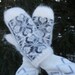 see more listings in the Mittens section