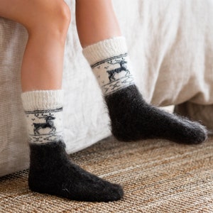 Goat down socks, Deer, 100% Handmade, Eco-friendly and very warm product, Super Soft fabric, Perfect for winter, Hypoallergenic, Ideal gift Noir - Cerf Noir