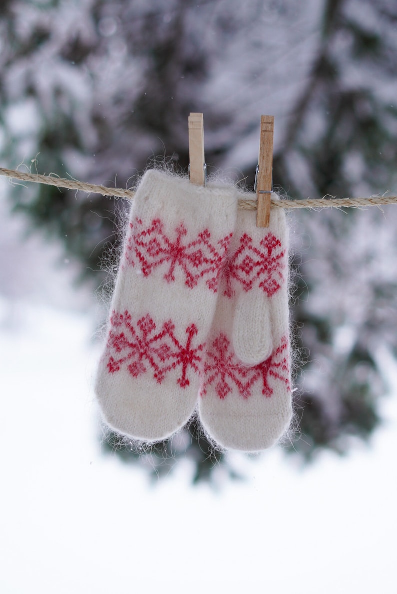 Goat down mittens, for Children/Kid, 100% Handmade, Soft, Eco-responsible product and very warm for winter, Hypoallergenic, Ideal for gift image 2