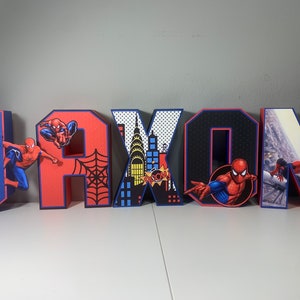 Letras 3D con temática de Spider-Man