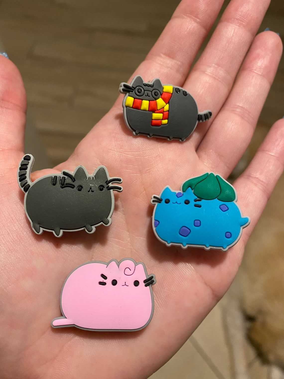 pusheen crocs