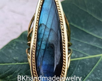 pear cut labradorite ring, Big Labradorite Ring, Women Ring, Statement Ring, Big stone Ring, Anniversary Ring, boho Ring, gift for mom,