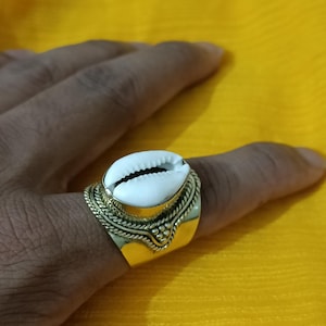 Cowrie Ring, Cowrie Shell Ring, Beach Shell Ring, Beach Cowrie Ring, Sea Shell Ring, Unique Stone Ring, Christmas Birthday Gift Jewelry