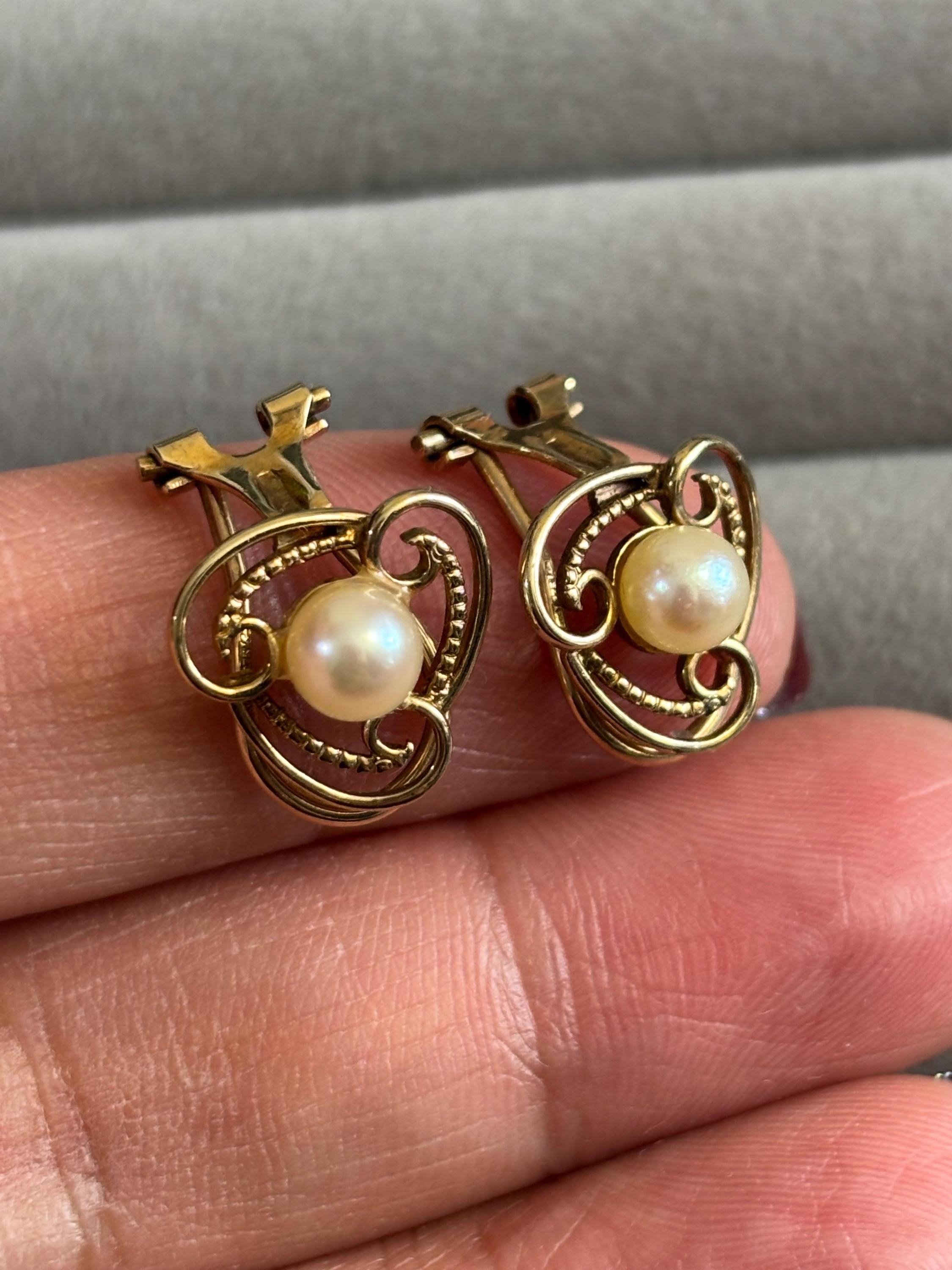 9k gold , pearl  earrings 9ct gold Victorian antique engraved  /Victorian era