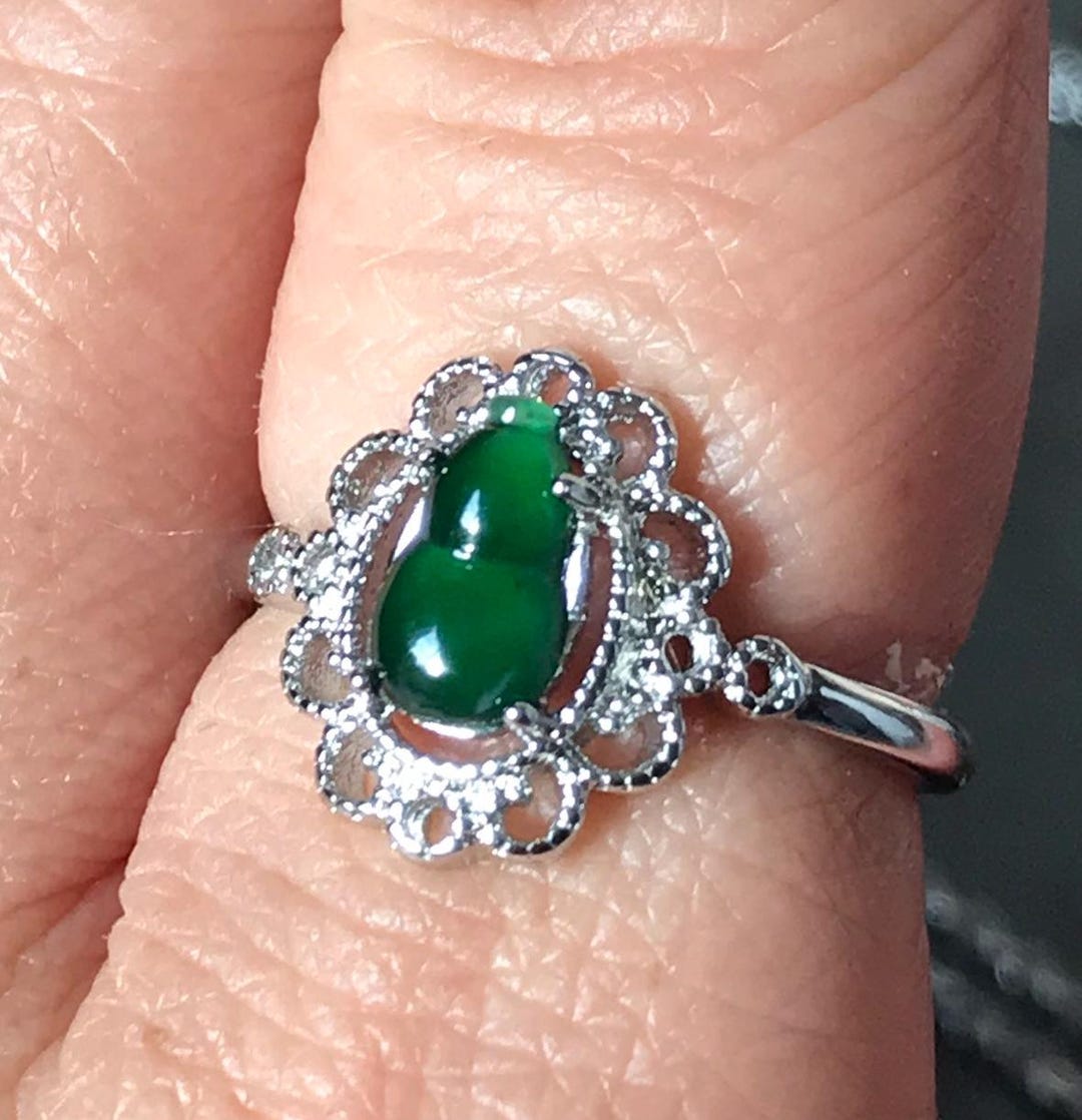 Certified Imperial Green Jadeite Icy Jadeite Leave ,hulu Bottle