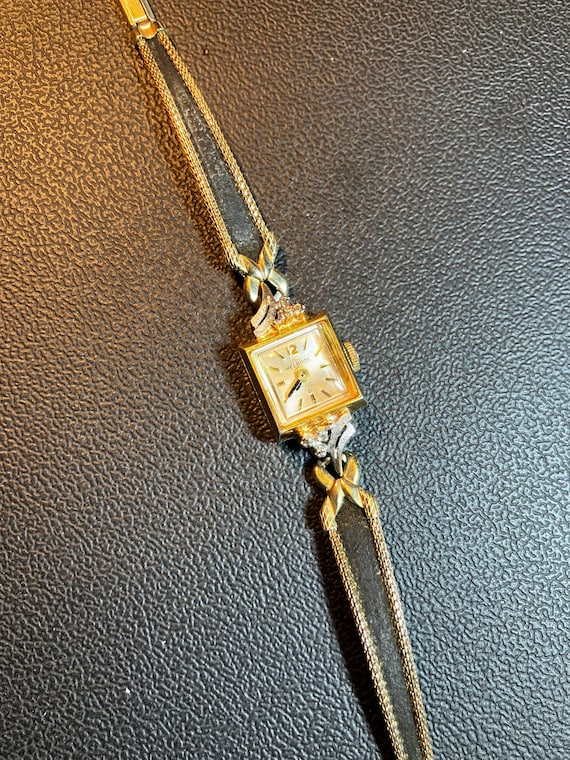 US Tariff Included-helbros 6 Diamonds Vintage Ladies Watch  display picture 1
