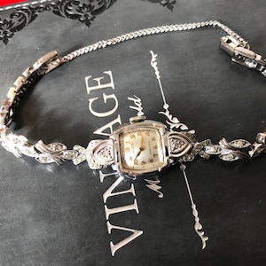 Vintage Ladies watch Guren diamonds / Veri- thin  / 1940s -1950s / runs well /serviced/ art deco minty top cosmetic condition - m62